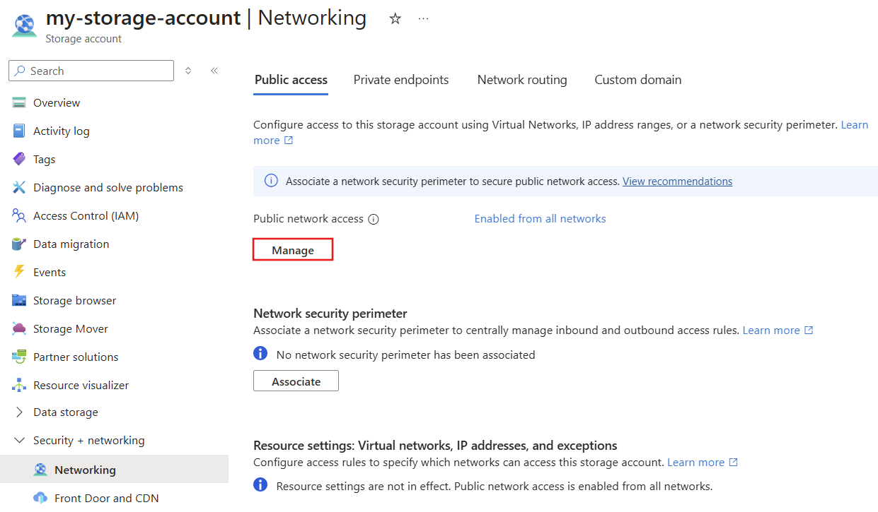 Snímek obrazovky s tlačítkem pro správu přístupu k veřejné síti na webu Azure Portal
